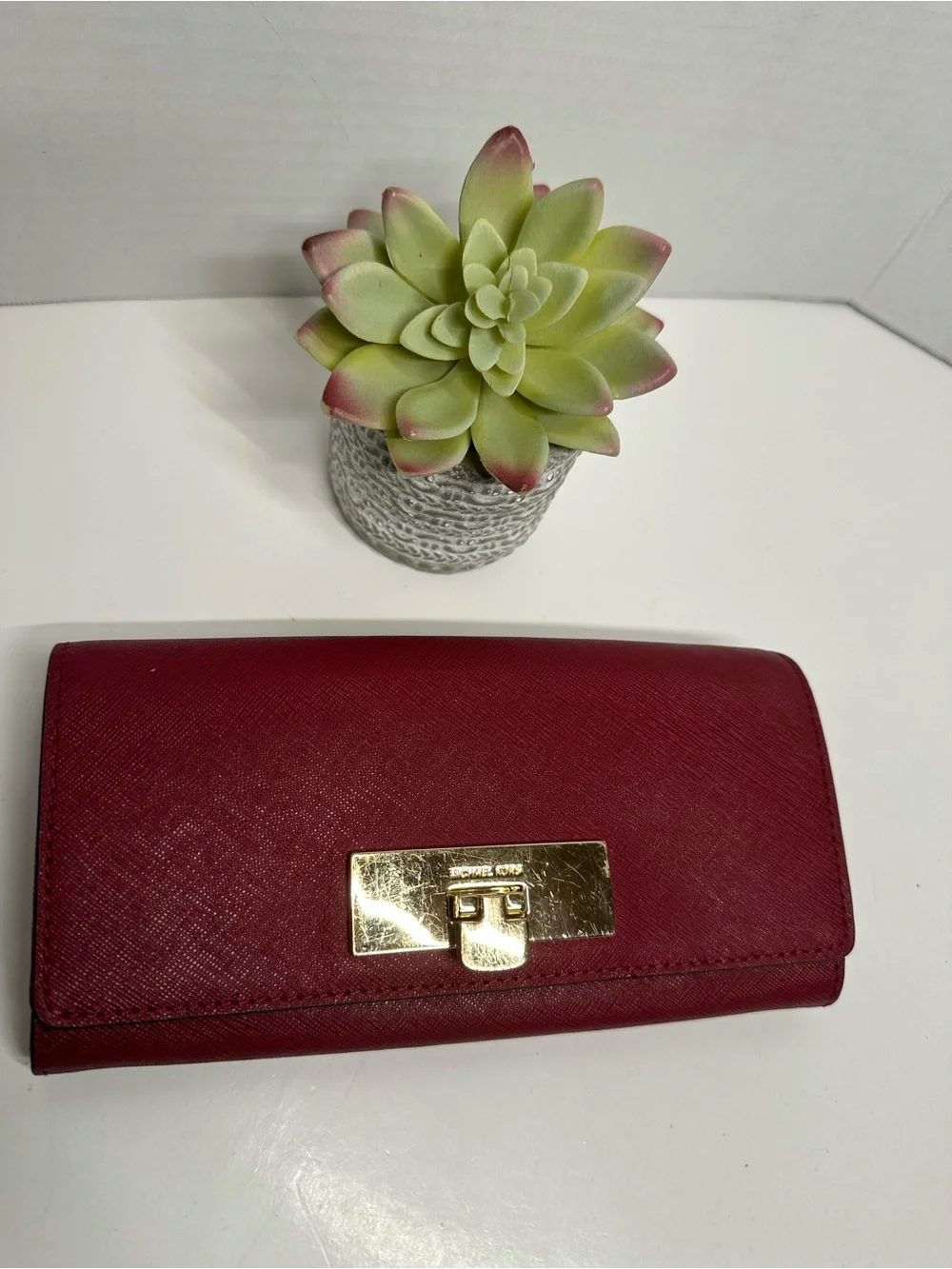 Michael Kors compact michael